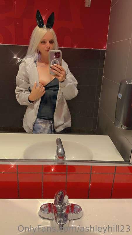 Had to stop to p ee so here’s a boobie pic 😘