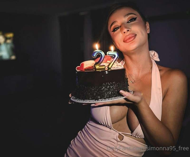 It's my birthdaaay ❤️❤️❤️