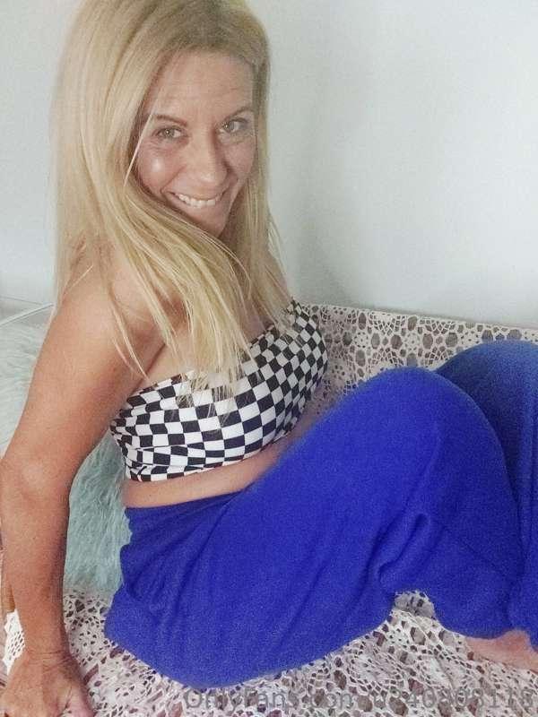 happy day.. heres a few pics of my tits 
and me  playing wit..