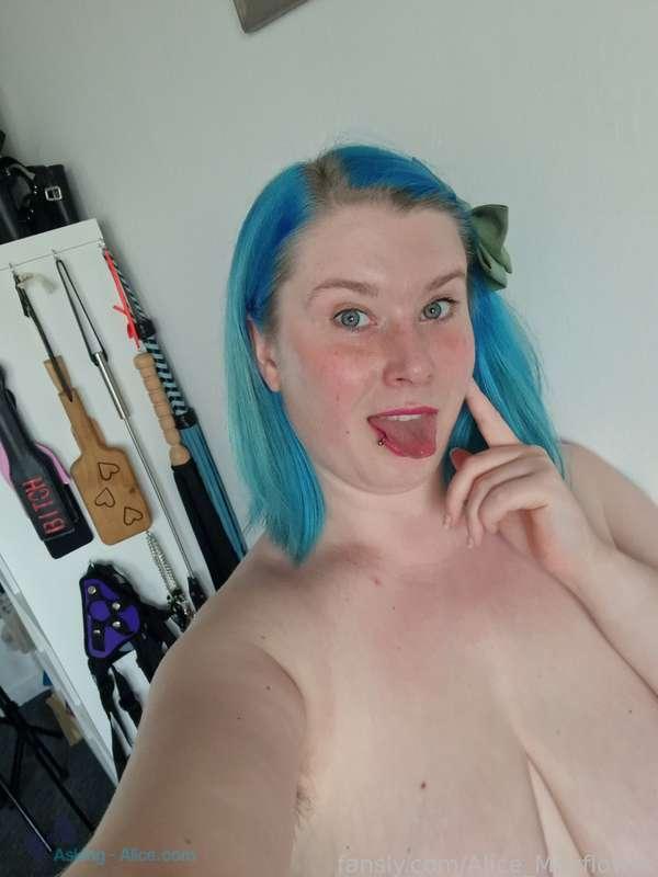 Photos from 9/11/23 - Part 2 of 2

#nude #ass #tits #bluehair #pussy #curvy #bbw #Scottish #2023