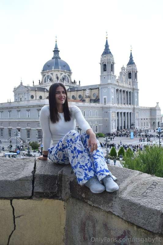 I'm just a girl... with some big dreams🥰