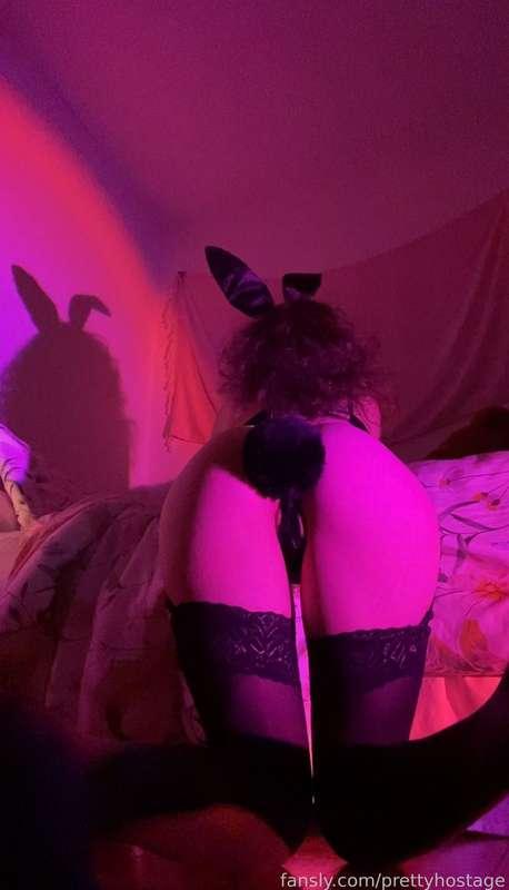 prettyhostage image #3
