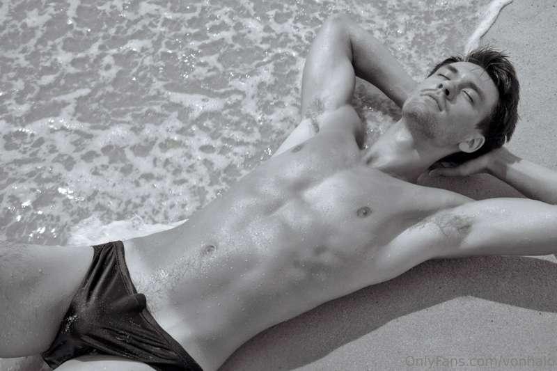 My spread in Fashionably Male
