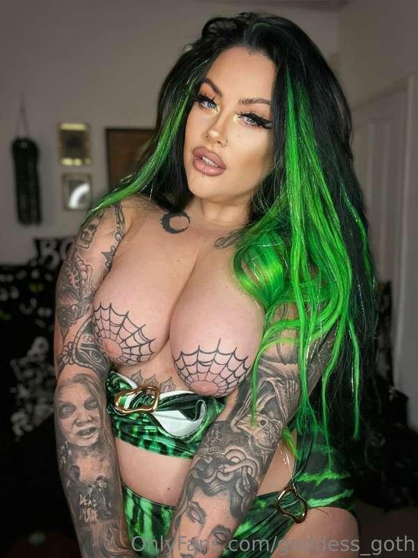 New beginnings 👀💚 do you like?