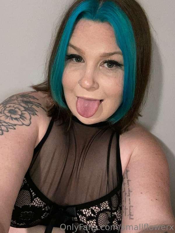 You know you wish my tongue was on your cock 🥵