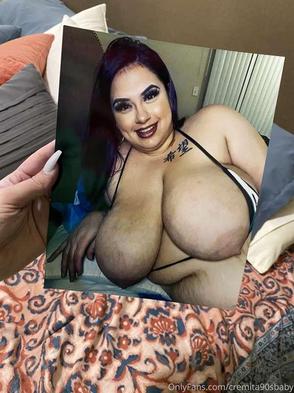 Mailing photos Monday 💕
This is a 8x10 but I usually do Pola..