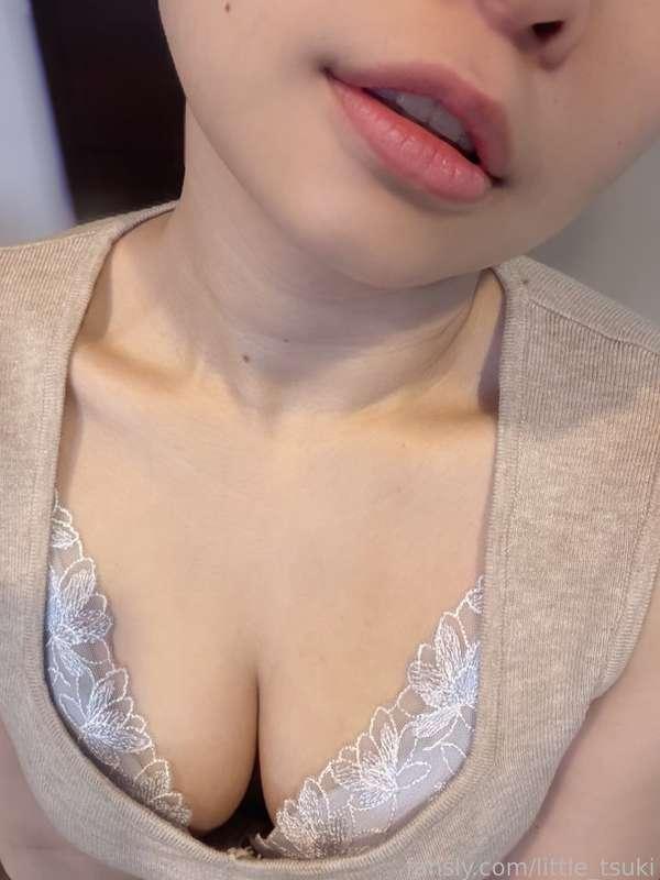 Miss me? 😜

#asian #boobs #cute #dildo #horn #leggings #japanese #petite #tease #teen #teens #yoga #young #18yearsold 