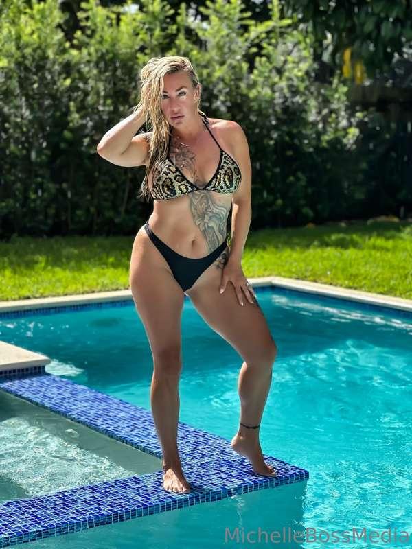 am i your favorite MILF? lmk!😜
