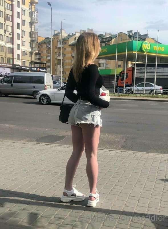 Sweeties how do you like my ass😈Come on in and let's chat🤤