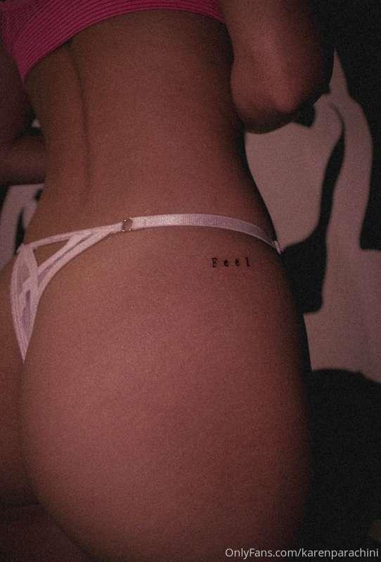 ¿Les gusta como se ve la 🍑 con el ?