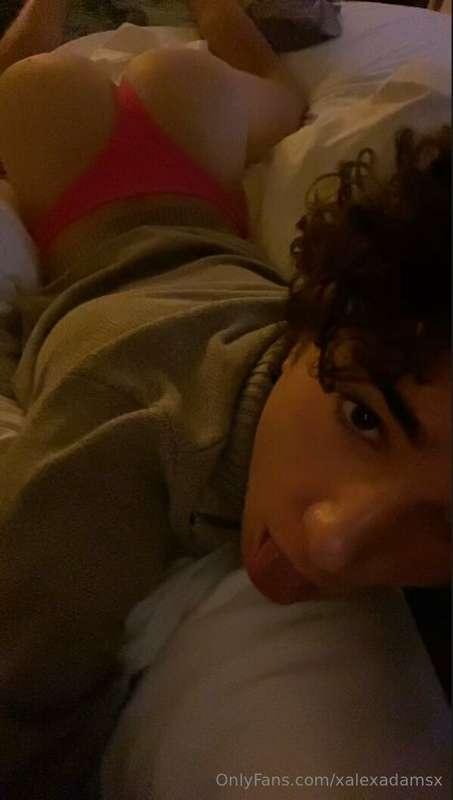 xalexadamsx image #0