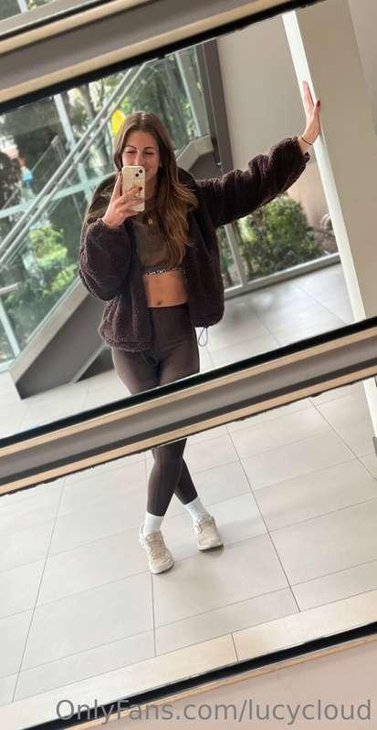 Gym fit...still over here growing my ass for ya! ❤️‍🔥