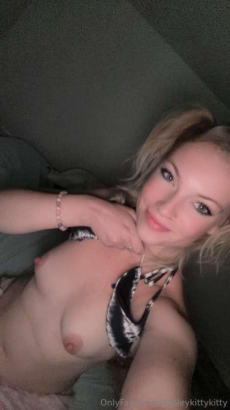 ashleykittykitty image #0