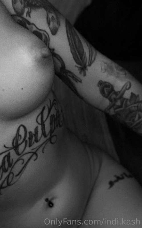 Love a little black & white close up 🖤🤍