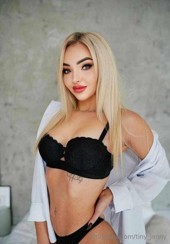 She's ready for you @alexi.strip  💜
 You can check how good ..