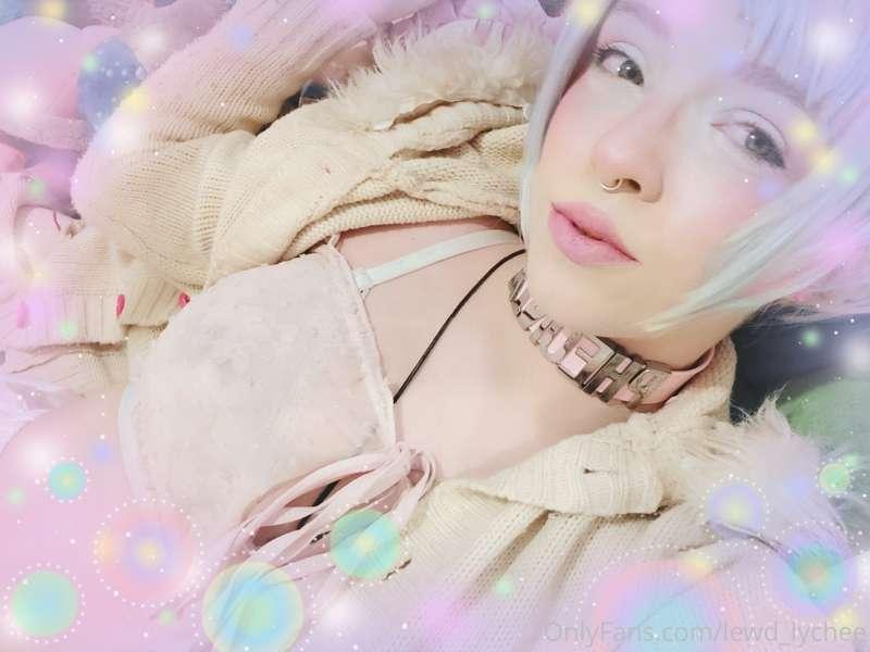 Im gonna be going live in a few minutes come hang out with m..