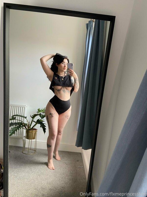 Thicker than a bowl of oatmeal 

Uncensored at https://onlyf..