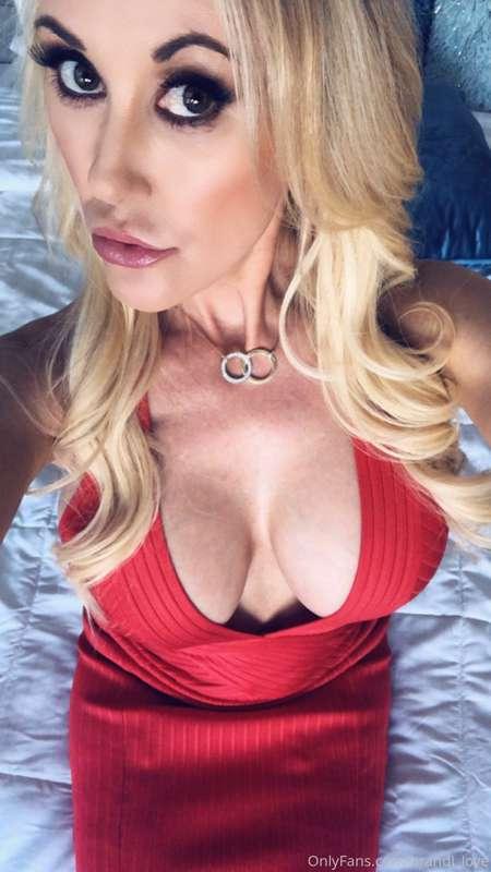 Hey darlins, im catching up with customs today.... would you..