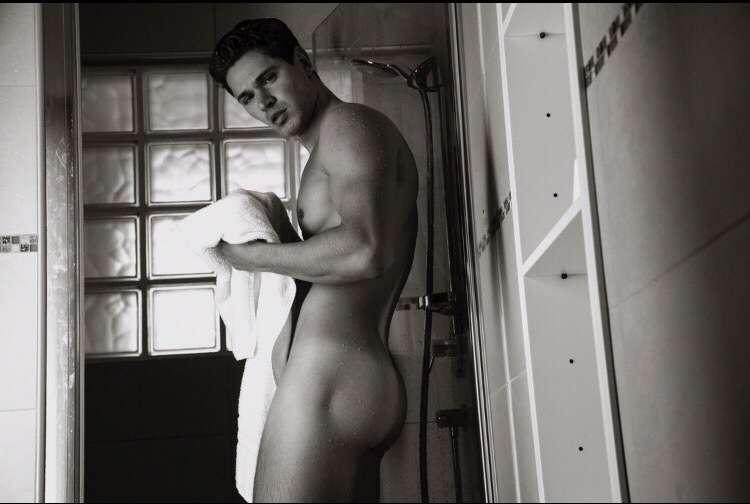 Morning showers are the best🚿 Going to upload the full showe..