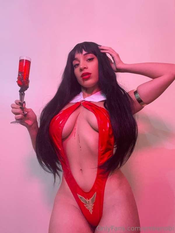 Do you prefer vampires or werewolves? 🧛🏻‍♀️🐺