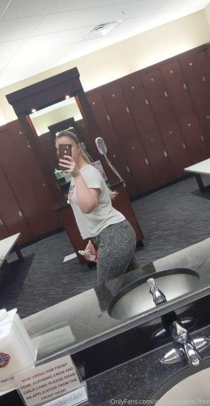 At the gym 😊