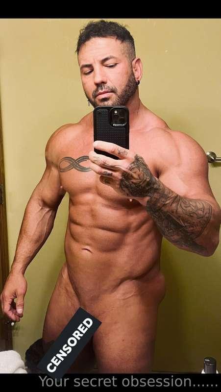 Long AND strong 😎🍆. Just a few bucks to lose the censor AND ..