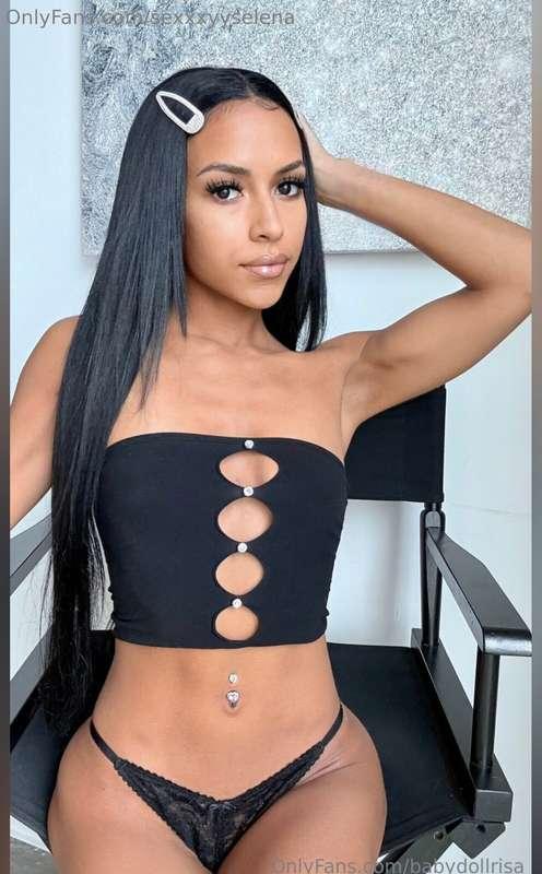 Innocent puerto rican girl next door @babydollrisa drips cum..