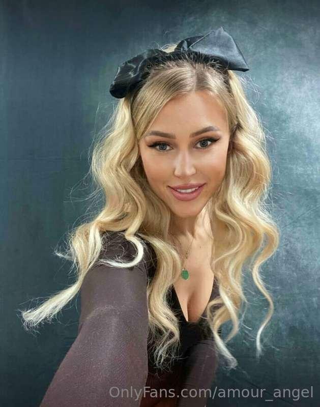 🟢She needs your cock right now @barbiebeckah🟢
My hot work fr..