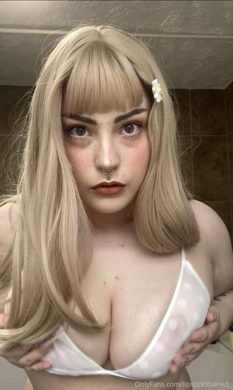 lipstickstained_ image #1