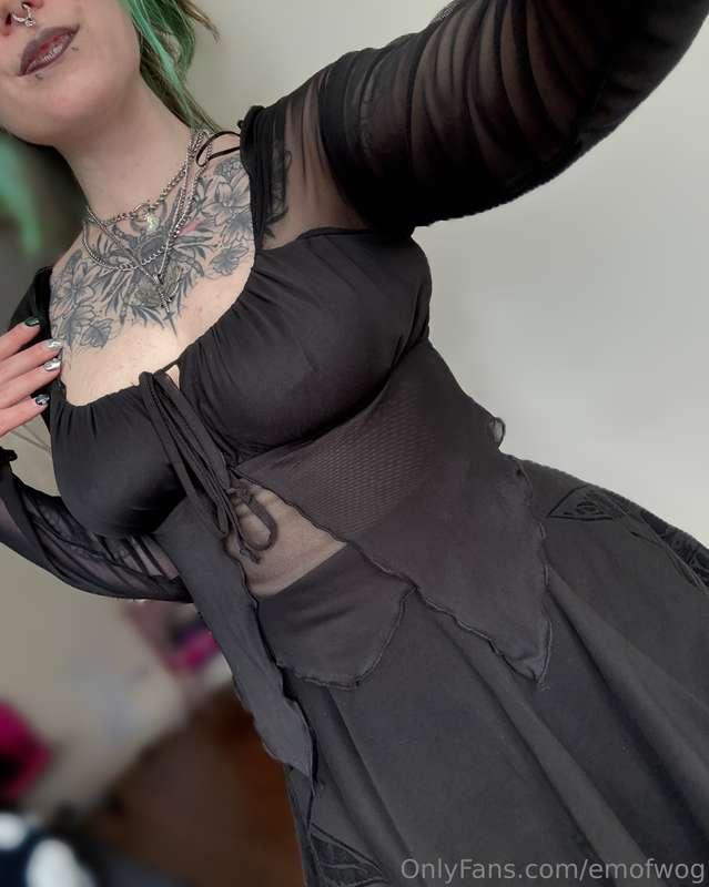 got a new top hehe 🧚🏻