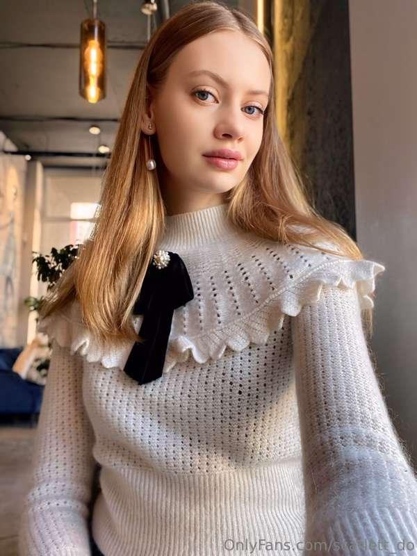 how do you like my sweater?🙈😉