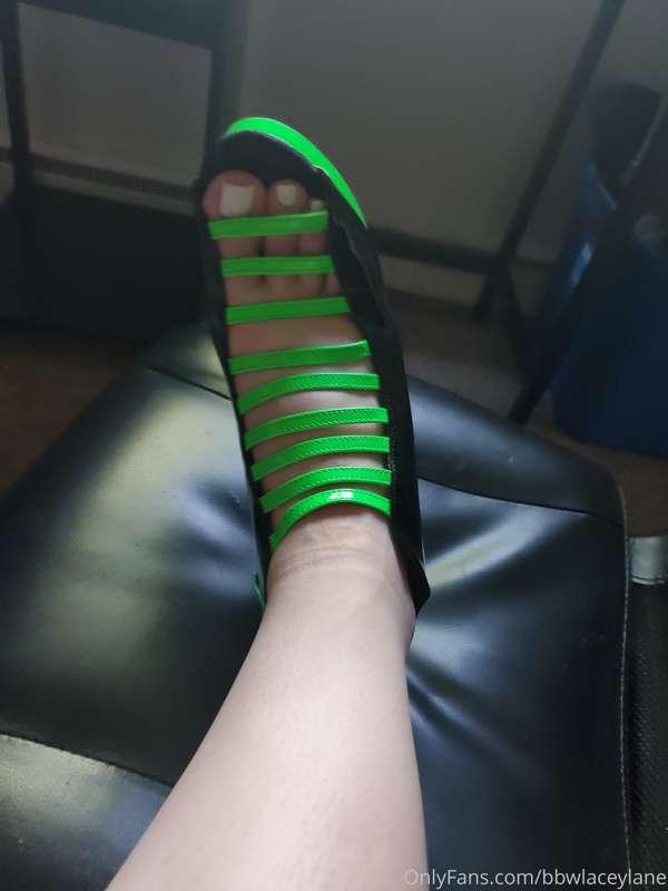 Happy feet lovers friday !!