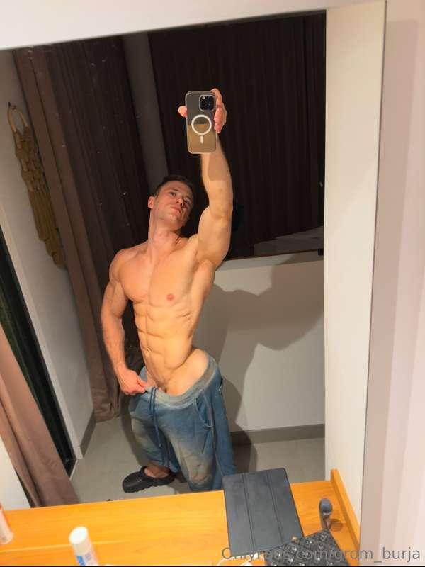 late night snack?😏main VIP page for more content 😈 @grom_bur..