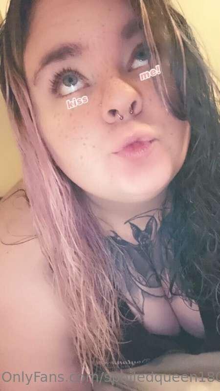 Sub to my sissy 
https://onlyfans.com/battybicxx69