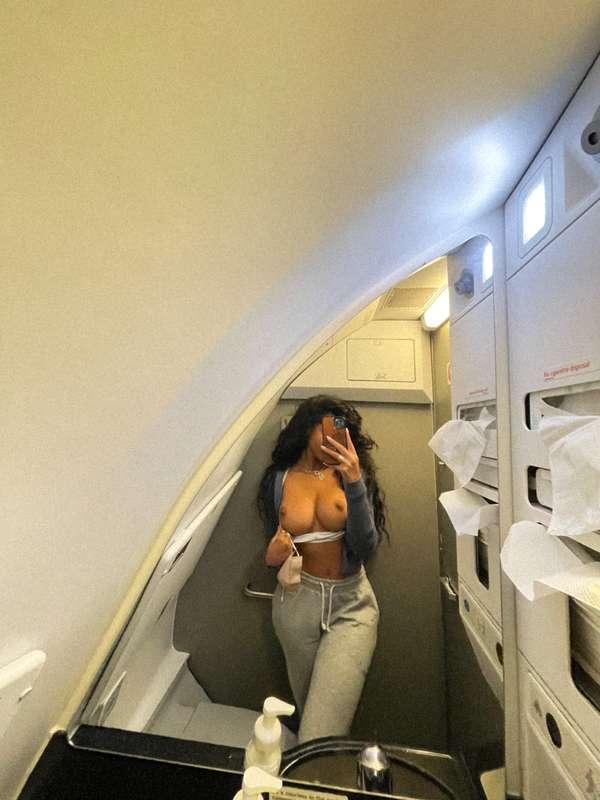 Hoppin on a redeye ✈️