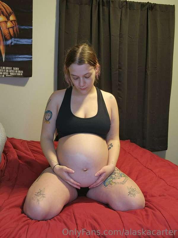 The last pictures of my bump, I was setting up to do all my ..
