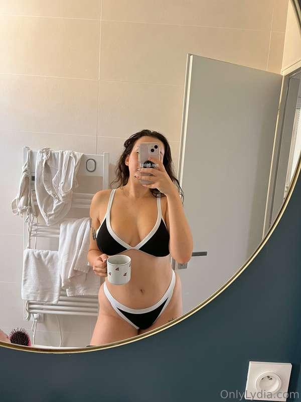 thriving in france 🇫🇷🤍🥐 been having so much fun swimming in ..