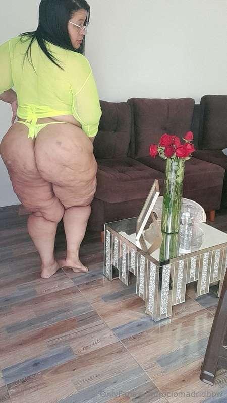 I love this new lingerie 🍑, ¿who wants to come enjoy it with..