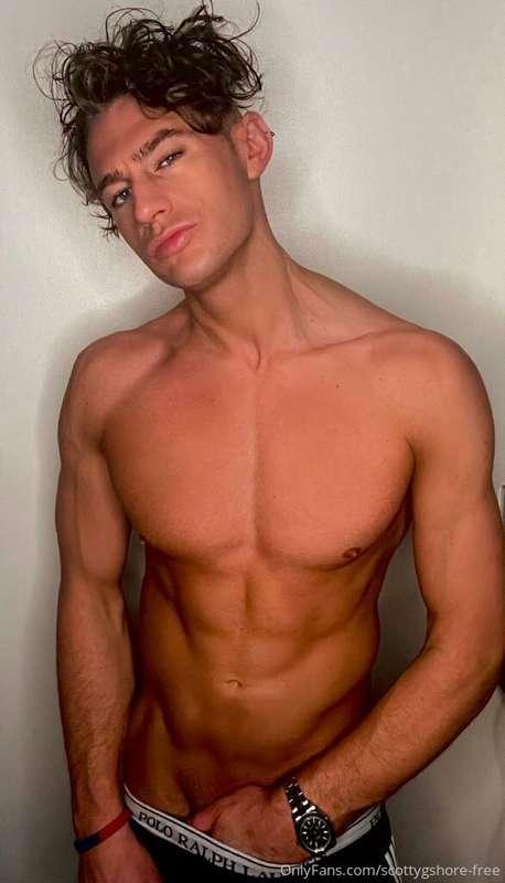 Last day to get my VIP page for just $4 for a month! 👀👇🏼

@s..