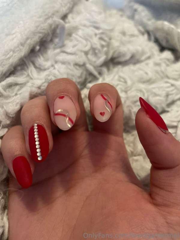 Sexy Birthday Nails 🎂