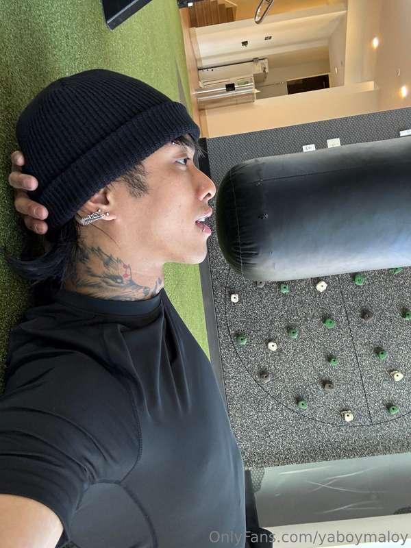 Want to be the reason I sleep like a mess tonight? 🤭