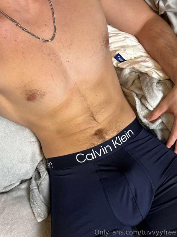Read my bio for a surprise 🤫🤫🤫. ONLY $3 to the next 2 subs!!..