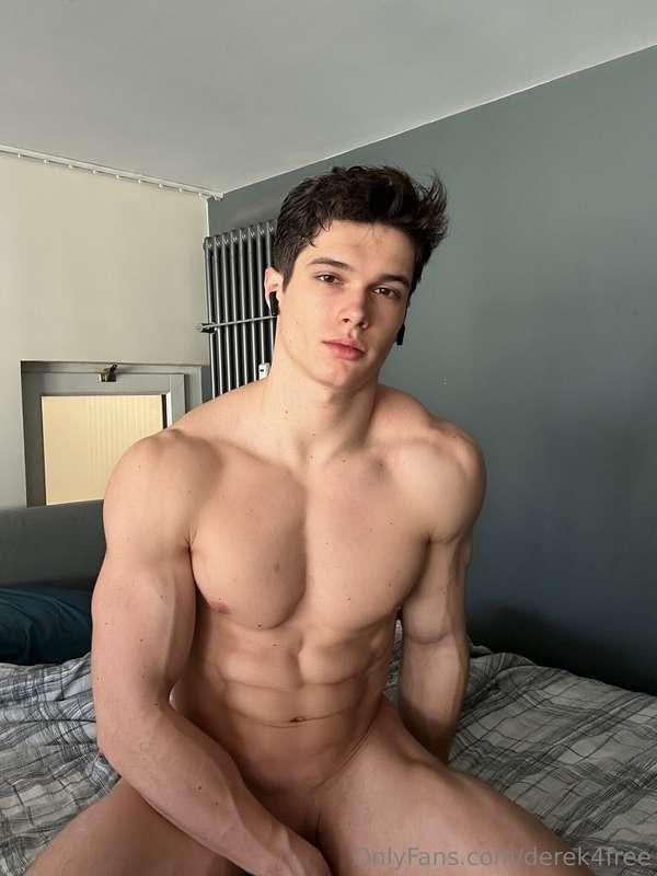 Leo is the new rising star from French 🇫🇷 @leoaesthetics He ..