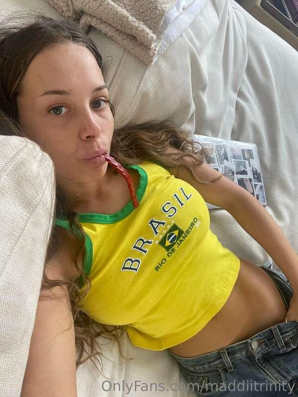 You don’t mind if I take these off do you? 🇧🇷 xx