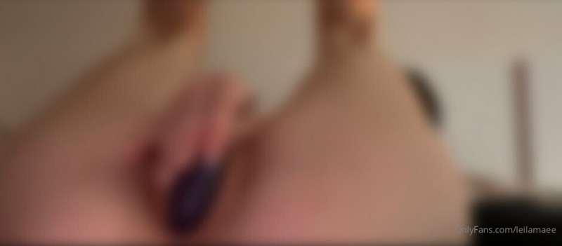 who wants to see me cum while using my vibrator,, no panties..