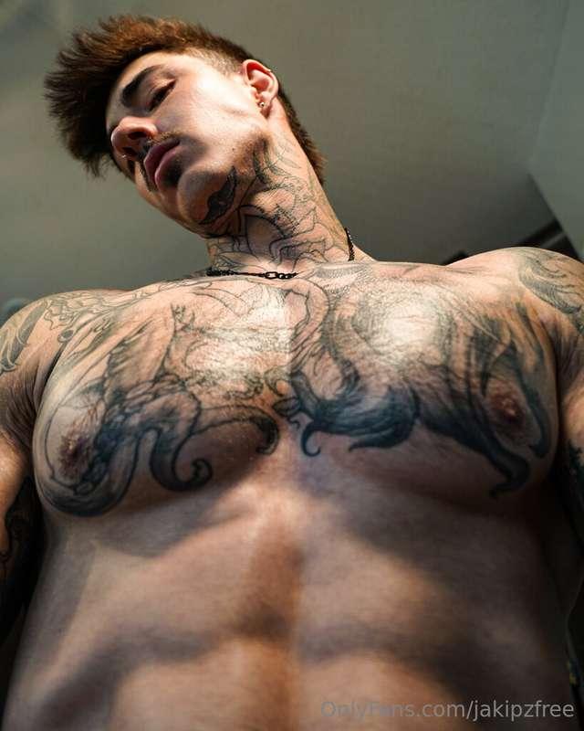 Pec massage 😏..? ADULTS ONLY 🔞👉 @Jakipz Onlyfans.com/Jakipz