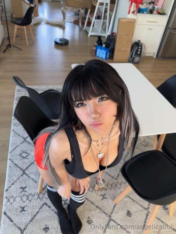 ready to get down onto my knees 🧎‍♀️