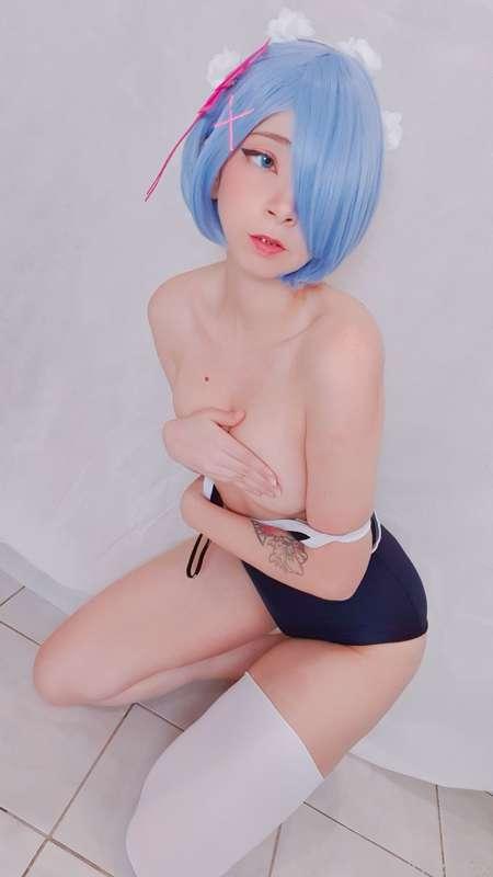 Rem tiddies 💕