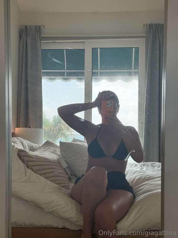 Sitting pretty x
