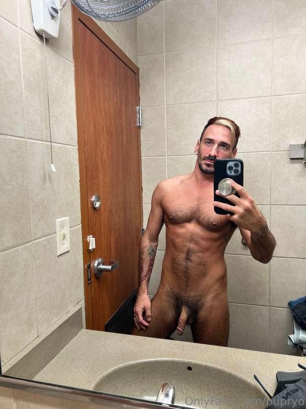 This dick and ass need some attention 
